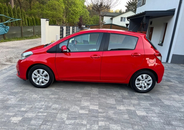 Toyota Yaris cena 27900 przebieg: 139000, rok produkcji 2012 z Marki małe 466